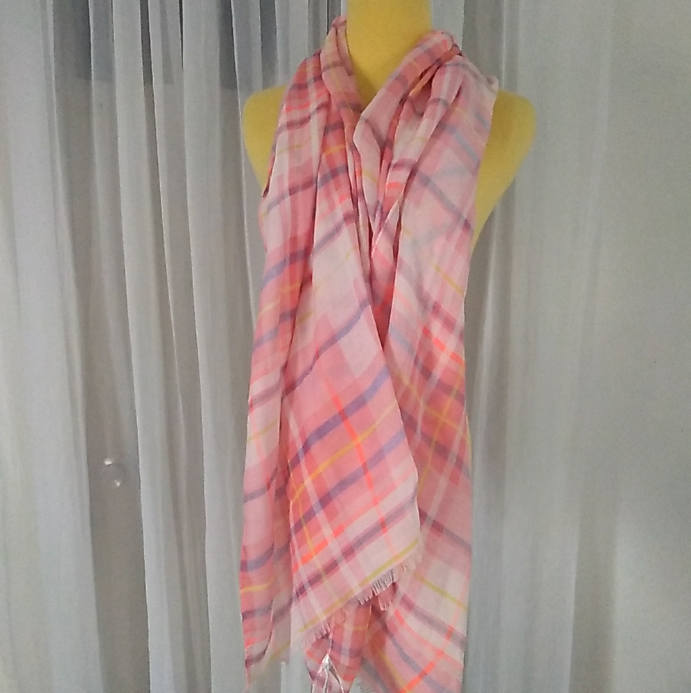 Old Navy Womens Scarf Plaid Pink